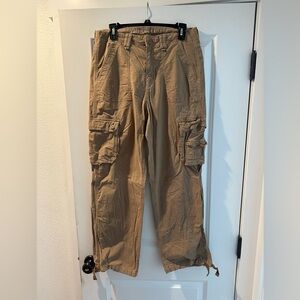 Women’s American Eagle Tan Cargo Pant with option to cinch at ankle